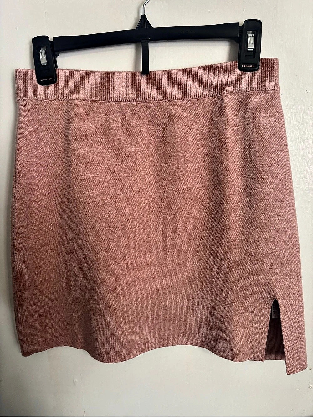 Lelis Collection Ribbed Mini Skirt in Pink Size Medium Like New
